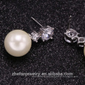 Venta caliente CZ stone &amp; White Pearl Earring con alta calidad